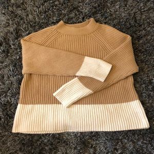 White and tan knitted sweater in perfect condition